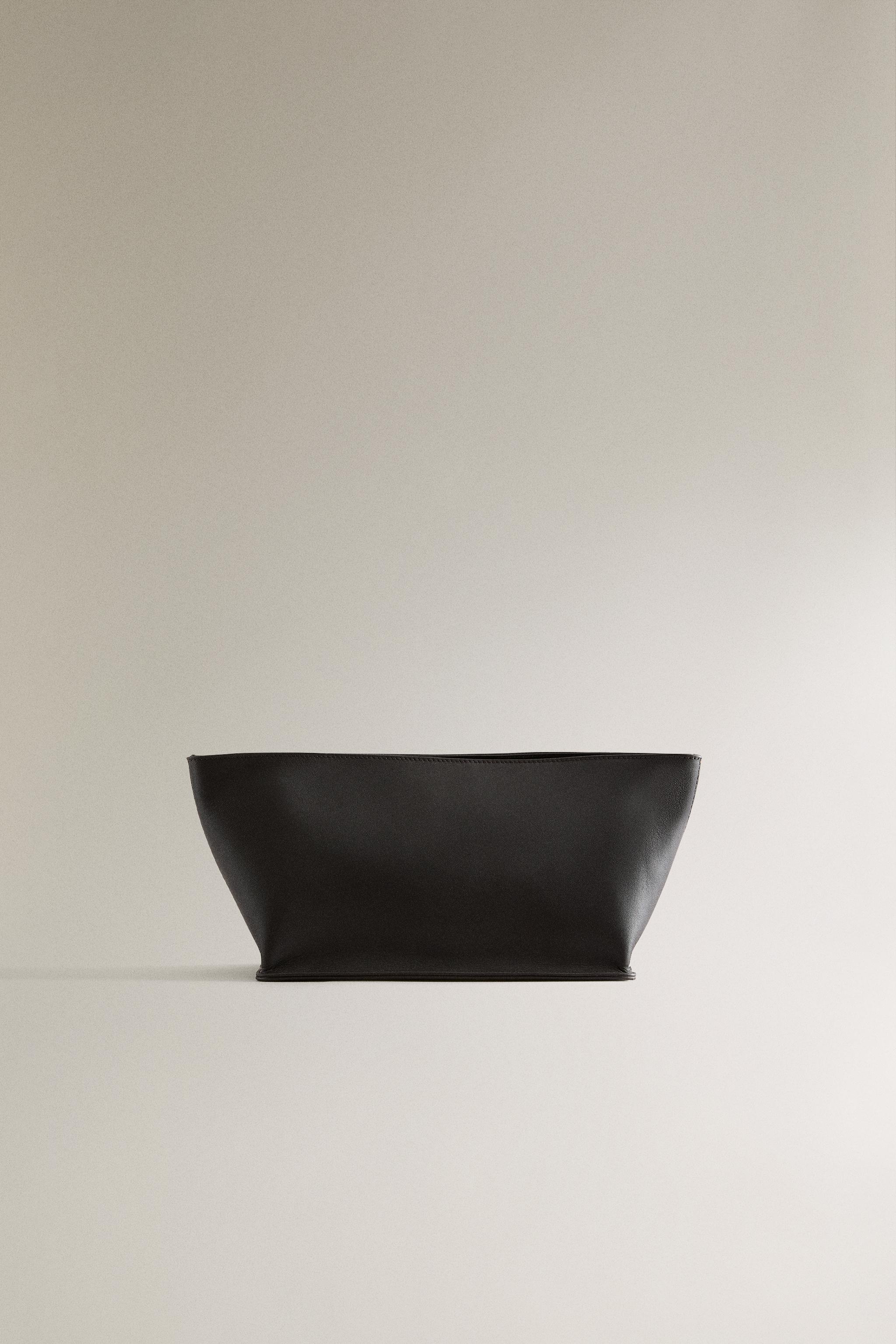 LEATHER MAKEUP BAG